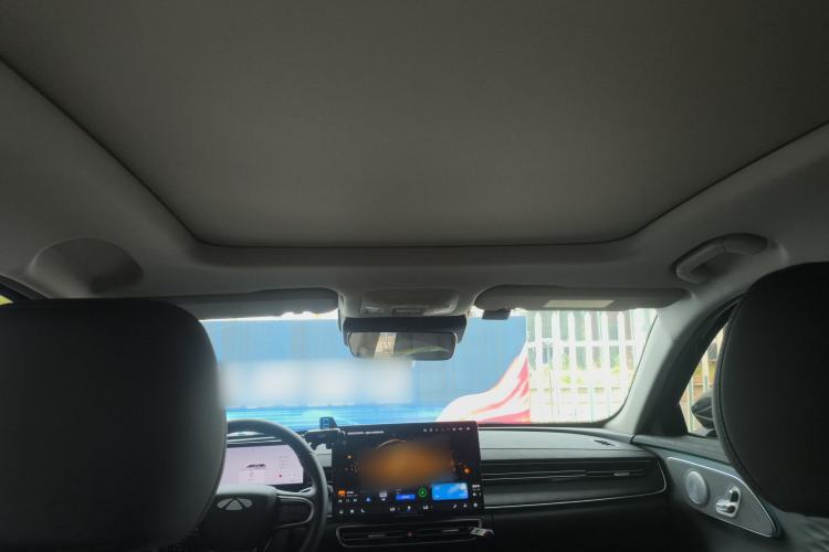 Used Chery Fengyun A8L 2025 1.5 TGDI 145 km Luxury Version Headliner