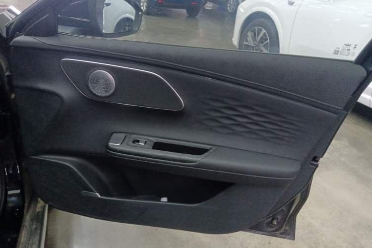 Used Chery Fengyun A8L 2025 1.5 TGDI 145 km Standard Version Interior 5