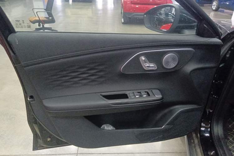 Used Chery Fengyun A8L 2025 1.5 TGDI 145 km Standard Version Interior 7