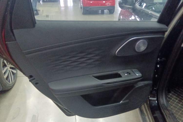 Used Chery Fengyun A8L 2025 1.5 TGDI 145 km Standard Version Interior 8