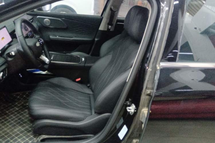 Used Chery Fengyun A8L 2025 1.5 TGDI 145 km Standard Version Left Front Seat