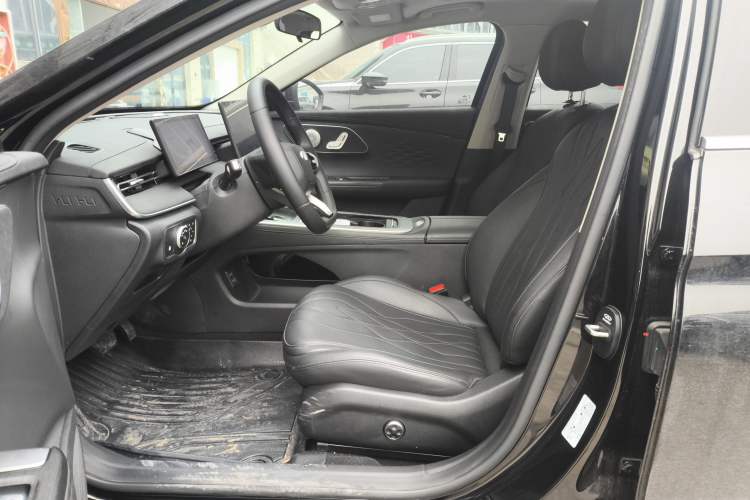 Used Chery Fengyun A8L 2025 1.5 TGDI 145 km Comfort Version Left Front Seat