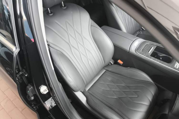 Used Chery Fengyun A8L 2025 1.5 TGDI 145 km Luxury Version Right Front Seat