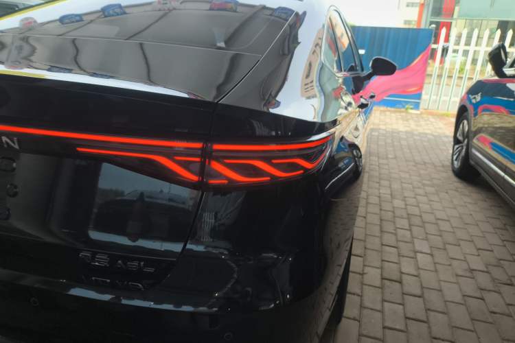Used Chery Fengyun A8L 2025 1.5 TGDI 145 km Luxury Version Right Rear Taillight