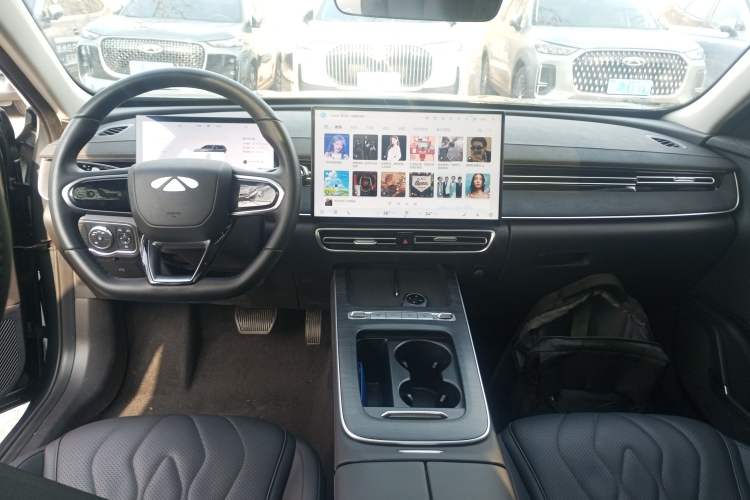 Used Chery Fengyun A8L 2025 1.5 TGDI 145 km Luxury Version Center Console