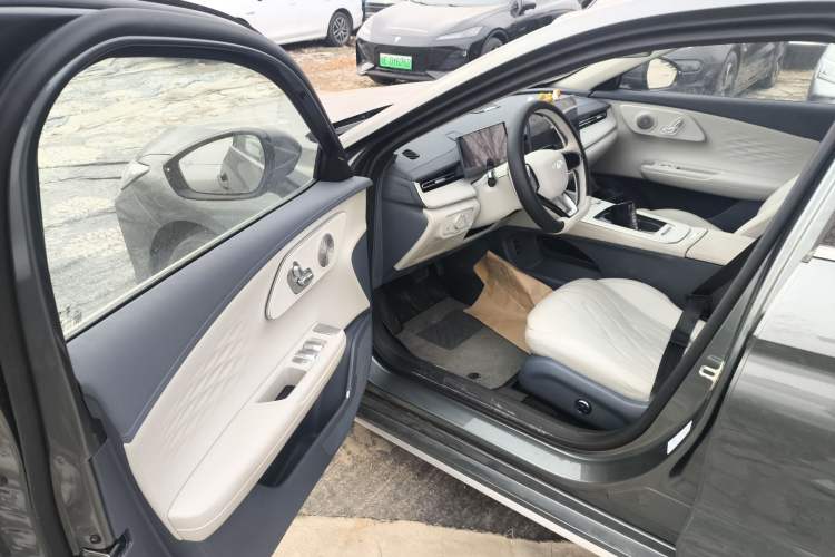 Used Chery Fengyun A8L 2025 1.5 TGDI 145 km Luxury Version Driver Seat