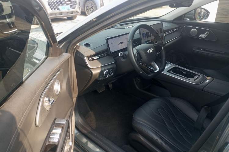Used Chery Fengyun A8L 2025 1.5 TGDI 145 km Luxury Version Driver Seat