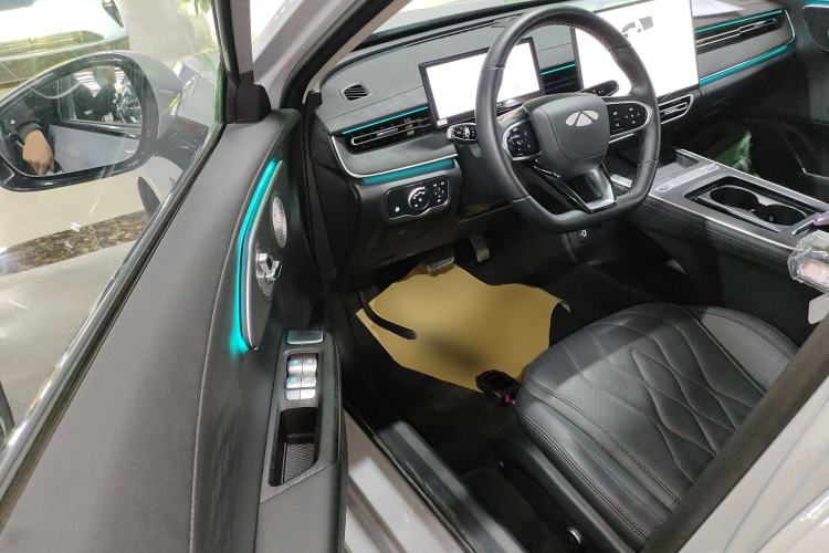 Used Chery Fengyun A8L 2025 1.5 TGDI 145 km Luxury Version Driver Seat