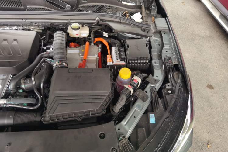 Used Chery Fengyun A8L 2025 1.5 TGDI 145 km Luxury Version Engine Bay Left