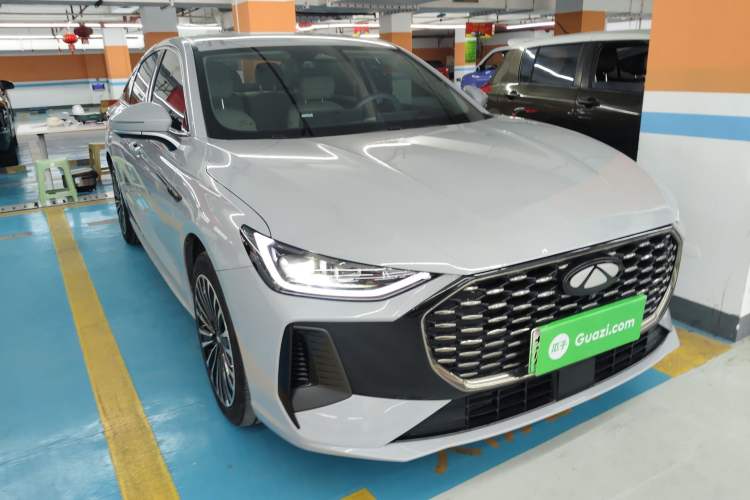 Used Chery Fengyun A8L 2025 1.5 TGDI 145 km Luxury Version Exterior 1
