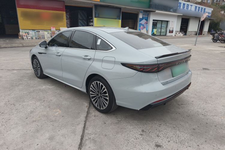 Used Chery Fengyun A8L 2025 1.5 TGDI 145 km Luxury Version Exterior 2