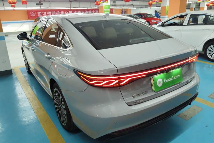 Used Chery Fengyun A8L 2025 1.5 TGDI 145 km Luxury Version Exterior 2