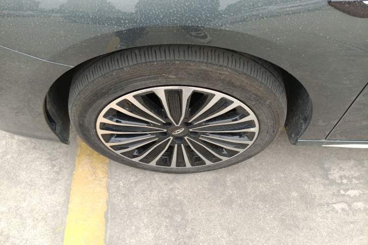 Used Chery Fengyun A8L 2025 1.5 TGDI 145 km Luxury Version Exterior 7