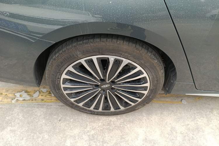 Used Chery Fengyun A8L 2025 1.5 TGDI 145 km Luxury Version Exterior 8