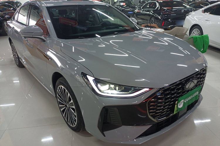 Used Chery Fengyun A8L 2025 1.5 TGDI 145 km Luxury Version Front Right 45 Deg