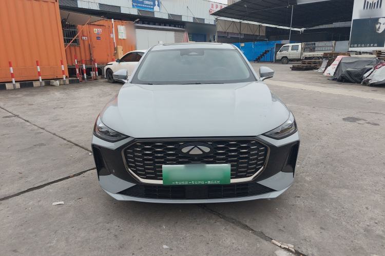 Used Chery Fengyun A8L 2025 1.5 TGDI 145 km Luxury Version Front