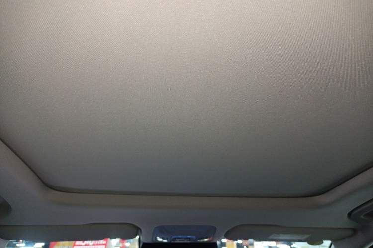 Used Chery Fengyun A8L 2025 1.5 TGDI 145 km Luxury Version Headliner