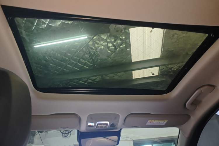 Used Chery Fengyun A8L 2025 1.5 TGDI 145 km Luxury Version Headliner