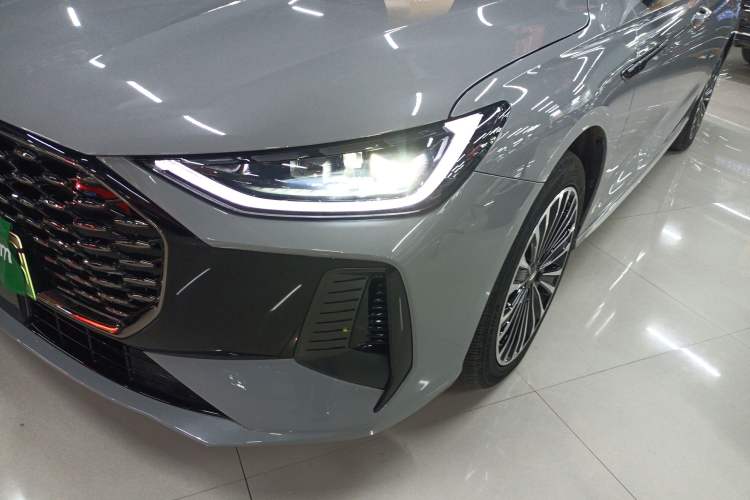 Used Chery Fengyun A8L 2025 1.5 TGDI 145 km Luxury Version Left Front Headlight