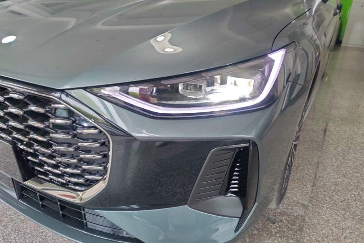 Used Chery Fengyun A8L 2025 1.5 TGDI 145 km Luxury Version Left Front Headlight
