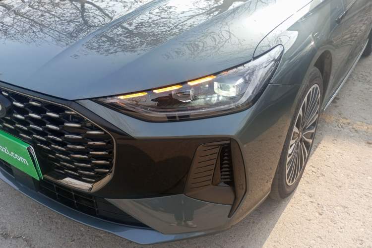 Used Chery Fengyun A8L 2025 1.5 TGDI 145 km Luxury Version Left Front Headlight