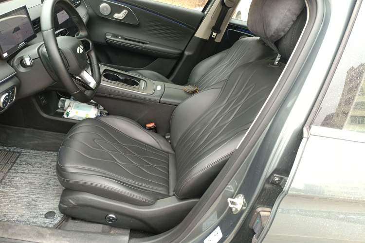 Used Chery Fengyun A8L 2025 1.5 TGDI 145 km Luxury Version Left Front Seat