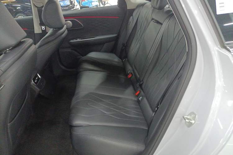 Used Chery Fengyun A8L 2025 1.5 TGDI 145 km Luxury Version Left Rear Seat
