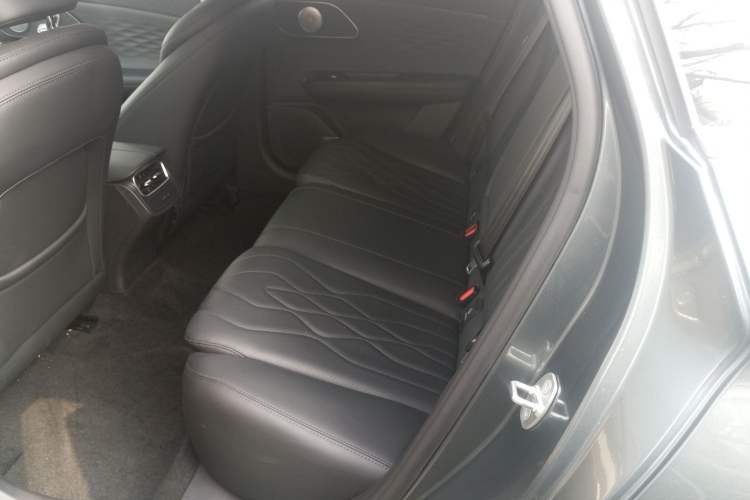Used Chery Fengyun A8L 2025 1.5 TGDI 145 km Luxury Version Left Rear Seat