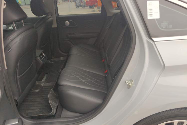 Used Chery Fengyun A8L 2025 1.5 TGDI 145 km Luxury Version Left Rear Seat