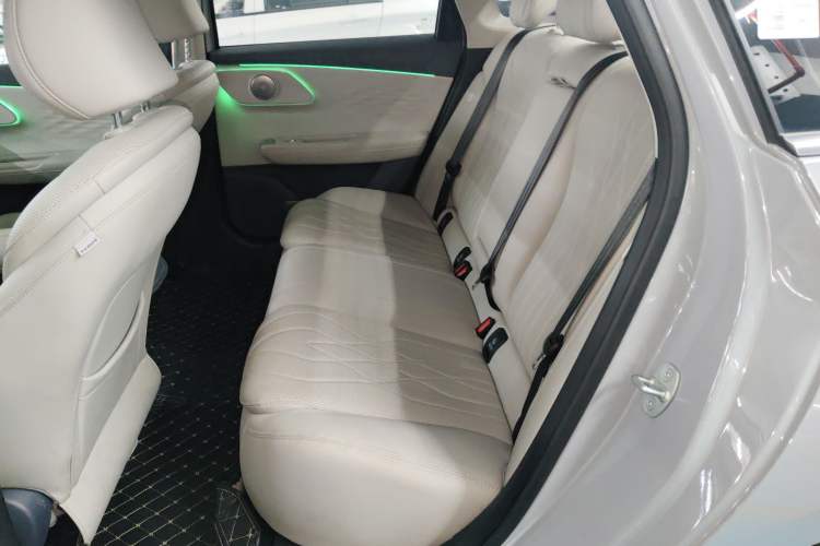 Used Chery Fengyun A8L 2025 1.5 TGDI 145 km Luxury Version Left Rear Seat