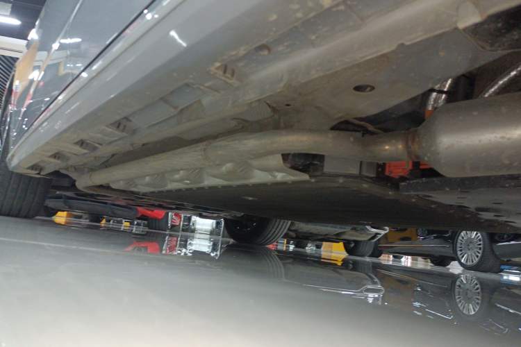 Used Chery Fengyun A8L 2025 1.5 TGDI 145 km Luxury Version Left Side Sill