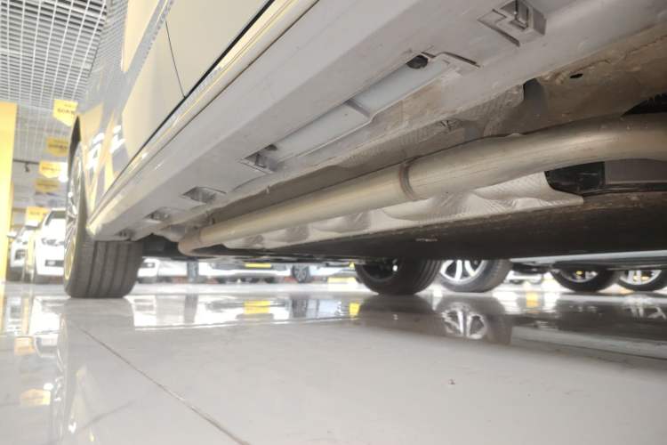 Used Chery Fengyun A8L 2025 1.5 TGDI 145 km Luxury Version Left Side Sill