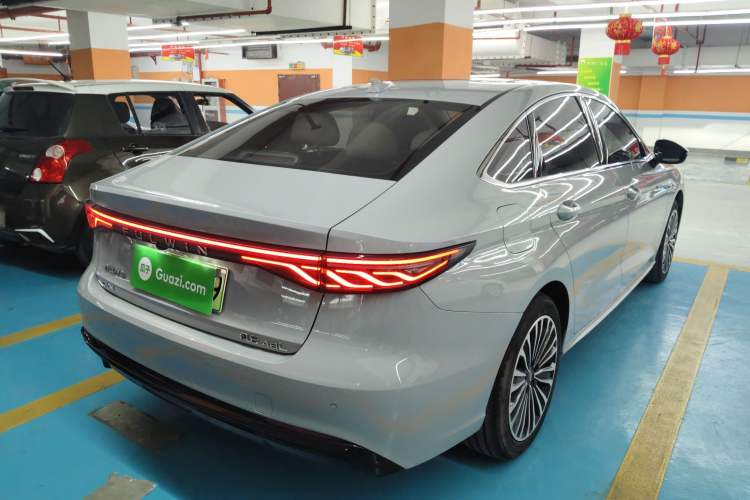 Used Chery Fengyun A8L 2025 1.5 TGDI 145 km Luxury Version Rear Right 45 Deg