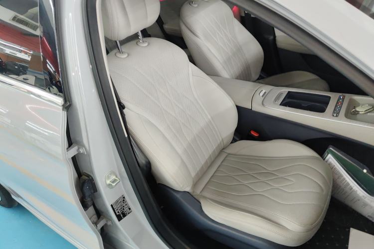 Used Chery Fengyun A8L 2025 1.5 TGDI 145 km Luxury Version Right Front Seat