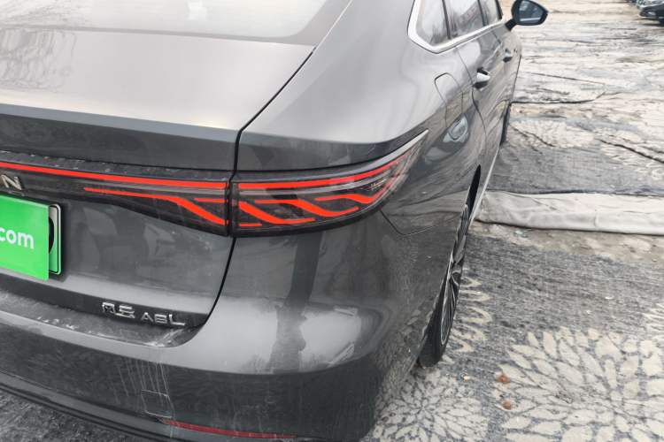 Used Chery Fengyun A8L 2025 1.5 TGDI 145 km Luxury Version Right Rear Taillight