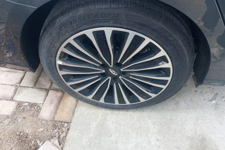 Used Chery Fengyun A8L 2025 1.5 TGDI 145 km Luxury Version Right Rear Wheel Hub
