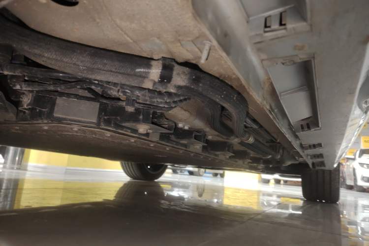 Used Chery Fengyun A8L 2025 1.5 TGDI 145 km Luxury Version Right Side Sill