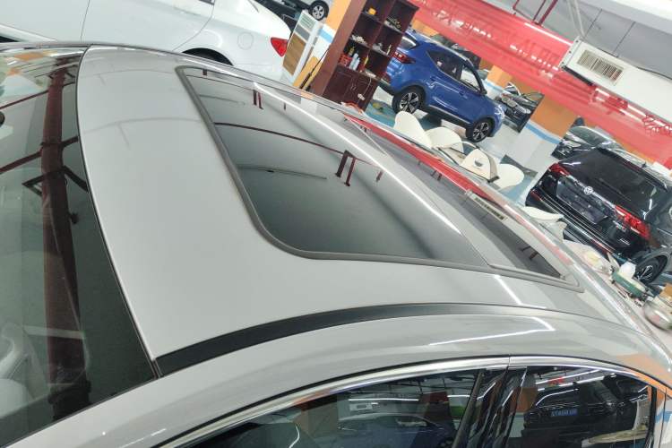Used Chery Fengyun A8L 2025 1.5 TGDI 145 km Luxury Version Roof