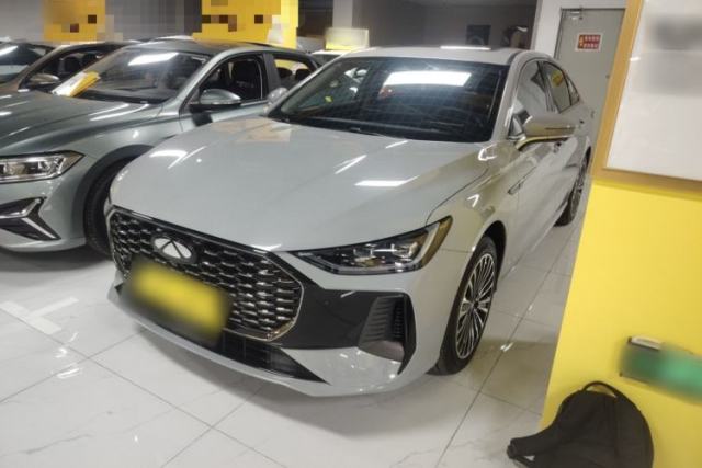Used Chery Fengyun A8L 2025 1.5 TGDI 145 km Luxury Version