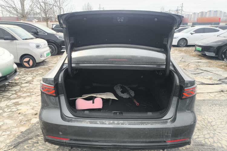 Used Chery Fengyun A8L 2025 1.5 TGDI 145 km Luxury Version Trunk