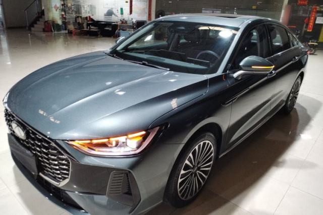 Used Chery Fengyun A8L 2025 1.5 TGDI 145 km Luxury Version