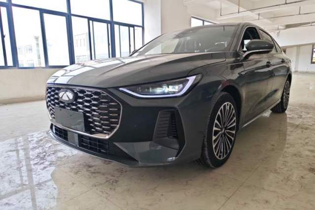Used Chery Fengyun A8L 2025 1.5 TGDI 145 km Luxury Version