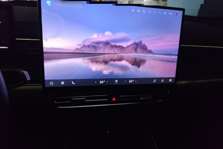 Used Chery Fengyun A8L 2025 1.5 TGDI 145 km Luxury Version Audio And AC Panel