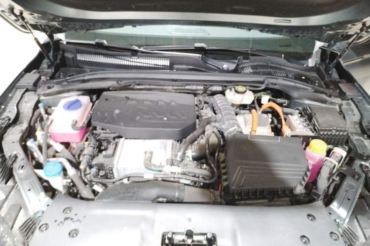 Used Chery Fengyun A8L 2025 1.5 TGDI 145 km Luxury Version Engine Bay