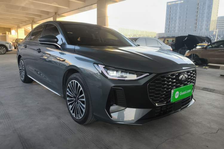 Used Chery Fengyun A8L 2025 1.5 TGDI 145 km Luxury Version Exterior 2