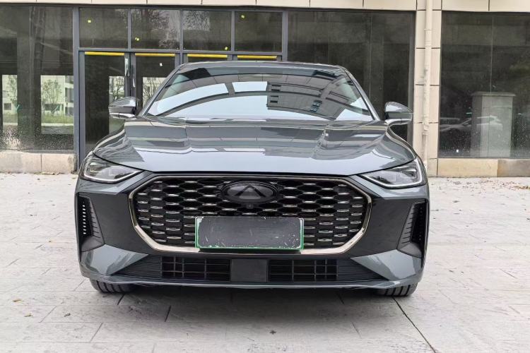 Used Chery Fengyun A8L 2025 1.5 TGDI 145 km Luxury Version Exterior 2