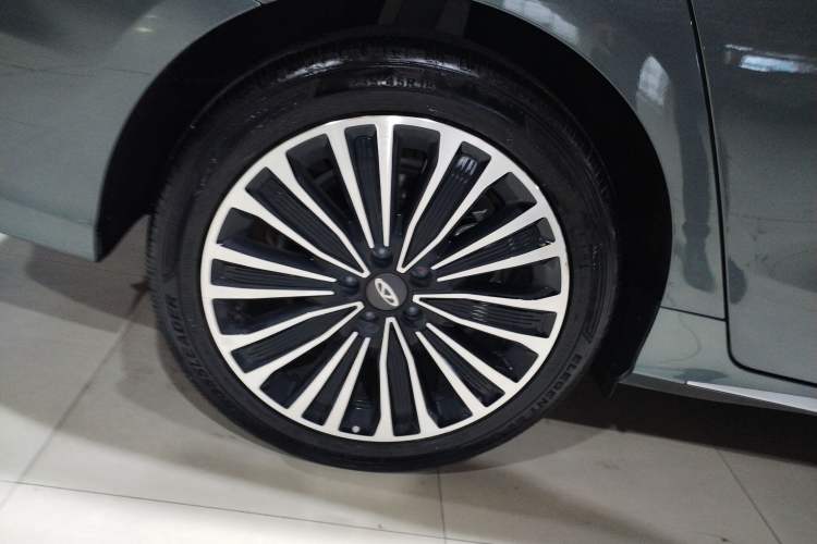 Used Chery Fengyun A8L 2025 1.5 TGDI 145 km Luxury Version Exterior 8