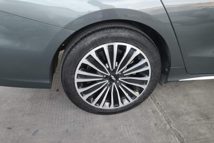 Used Chery Fengyun A8L 2025 1.5 TGDI 145 km Luxury Version Exterior 8