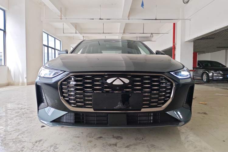 Used Chery Fengyun A8L 2025 1.5 TGDI 145 km Luxury Version Front