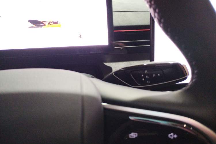 Used Chery Fengyun A8L 2025 1.5 TGDI 145 km Luxury Version Gear Lever